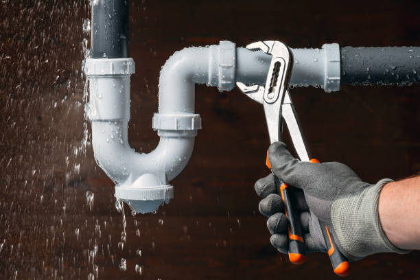 Professional Plumbing technician working in Bourneville, OH